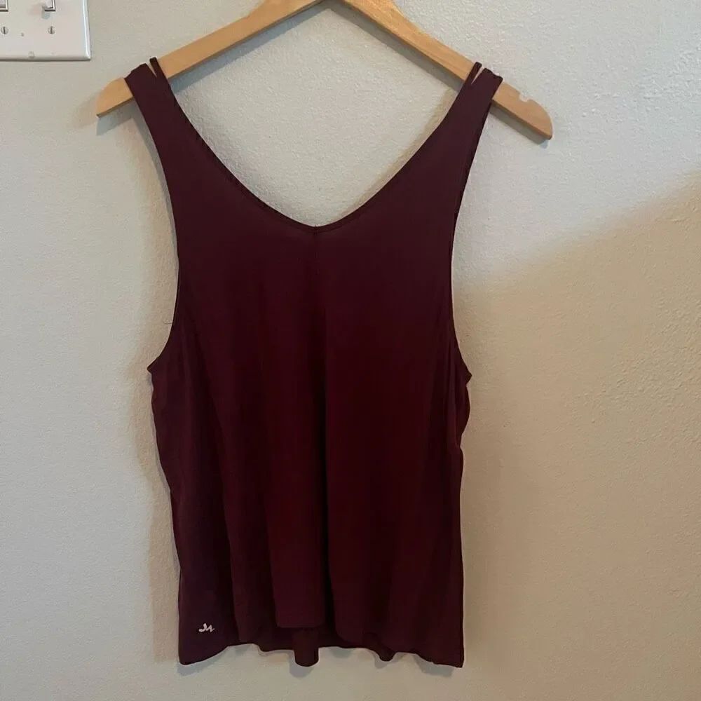 JoyLab Maroon Tank Top with Side Slit - Picture 4 of 4